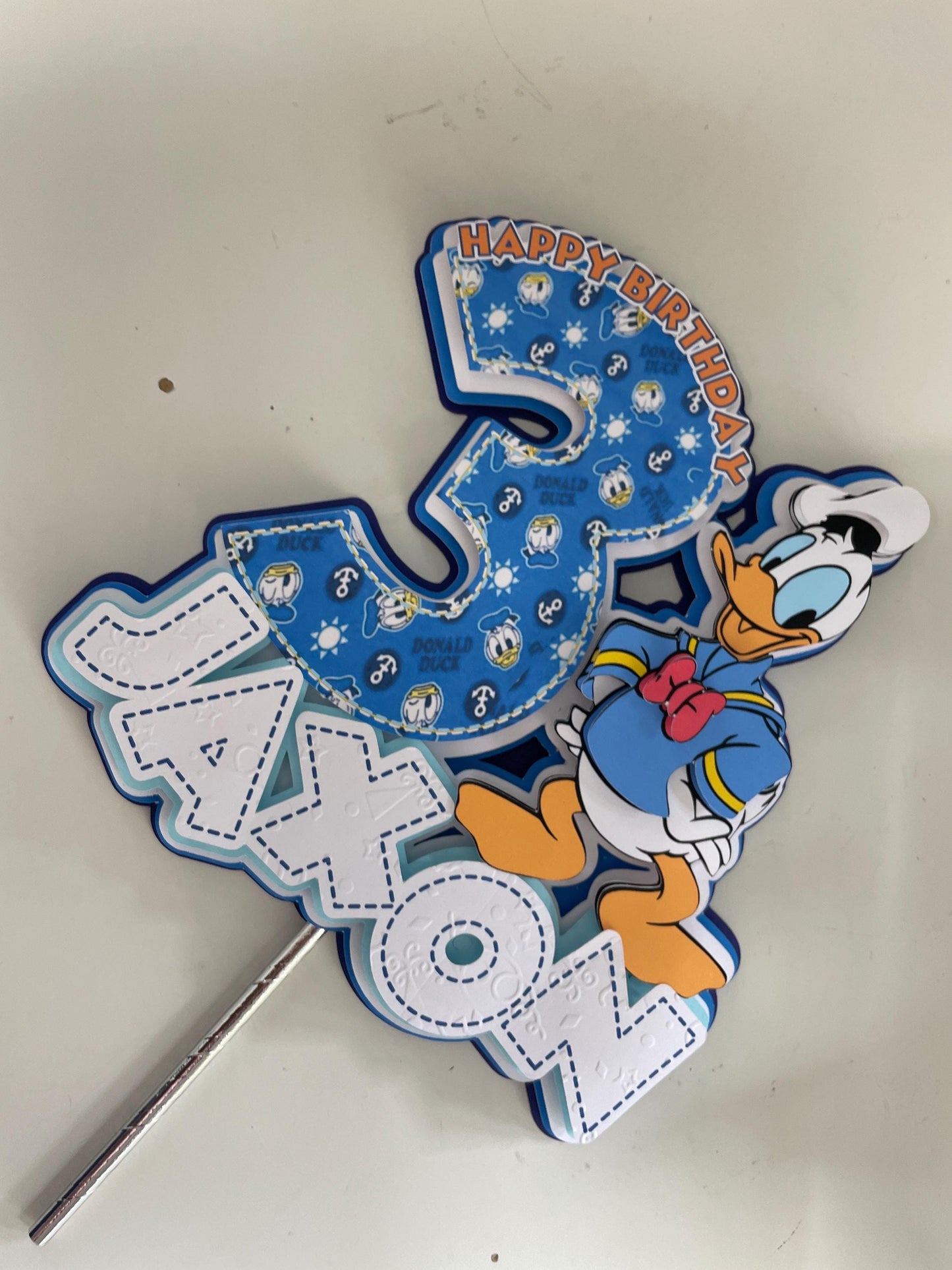Donald Duck cake topper